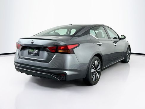 Used 2022 Nissan Altima 2.5 SV FWD image 9