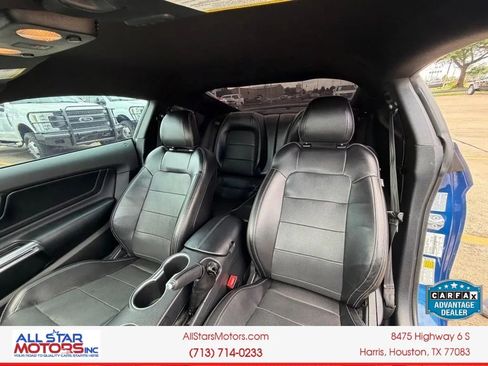 Used 2022 Ford Mustang GT Premium w/ GT Performance Package RWD image 2