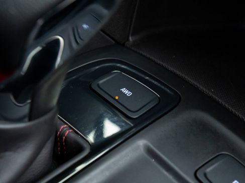 Used 2024 Chevrolet Equinox RS image 27