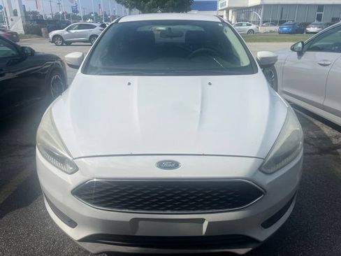 Used 2015 Ford Focus SE FWD image 13