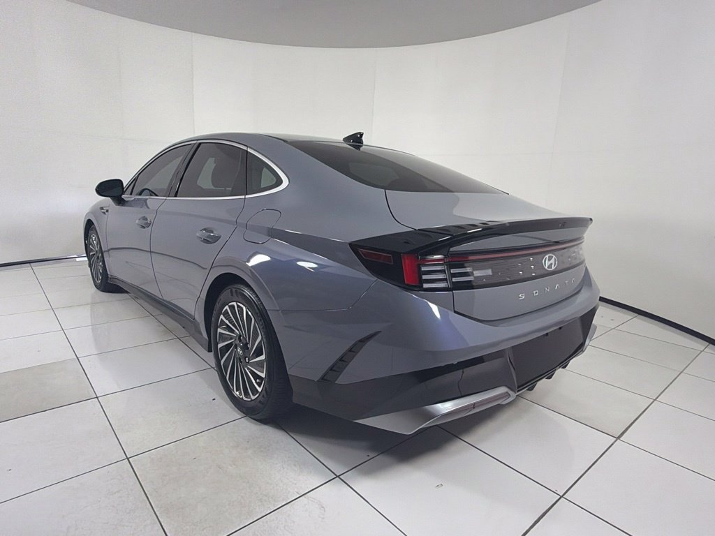 Certified 2025 Hyundai Sonata SEL FWD image 7