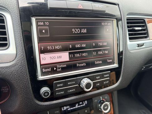 Used 2014 Volkswagen Touareg VR6 AWD/4WD image 19