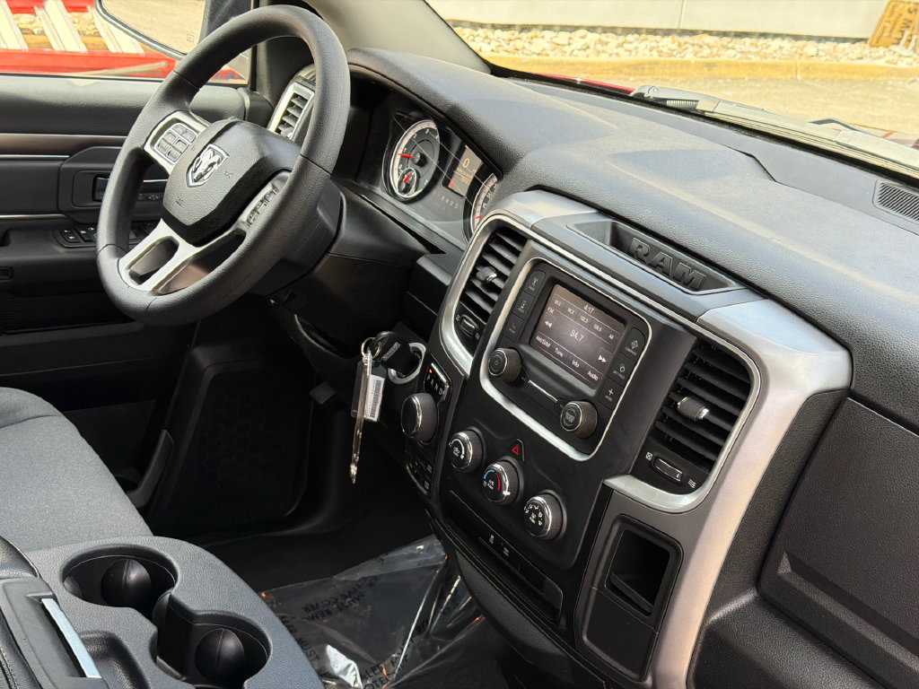Used 2024 RAM 1500 Classic SLT AWD/4WD image 8