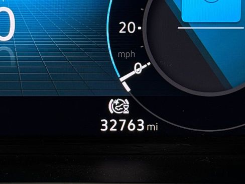 Used 2025 Volkswagen Atlas Cross Sport SE image 15