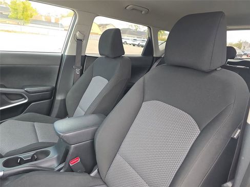 Used 2022 Kia Soul LX image 12