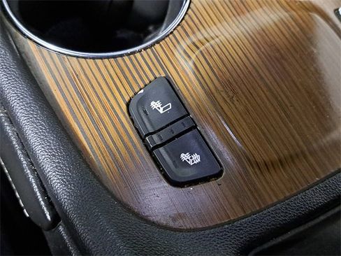 Used 2020 GMC Acadia SLE w/ Driver Convenience Package image 29