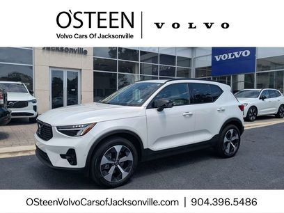 Used 2026 Volvo XC40 B4 Plus w/ Protection Package Premier