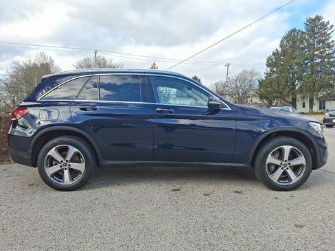 Used 2022 Mercedes-Benz GLC 300 4MATIC SUV image 7