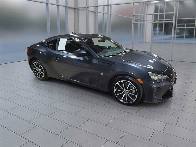 Certified 2019 Toyota 86 RWD image 2