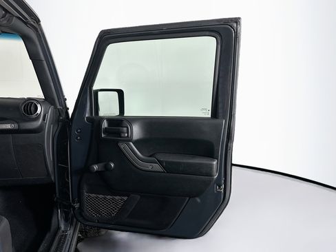 Used 2017 Jeep Wrangler Sport image 25