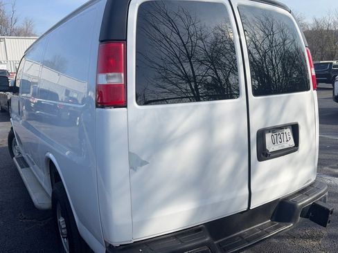 Used 2019 Chevrolet Express 2500 Van 3D w/ Driver Convenience Package image 3