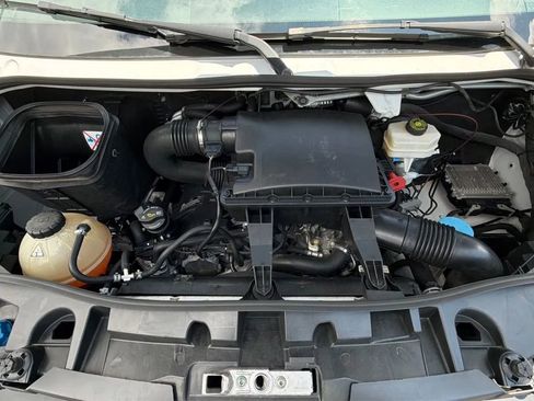 Used 2021 Mercedes-Benz Sprinter 2500 image 10