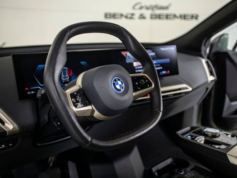 Used 2023 BMW iX xDrive50 w/ Sport Package image 21