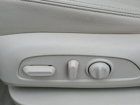 Used 2022 GMC Acadia Denali w/ Denali Ultimate Package image 11