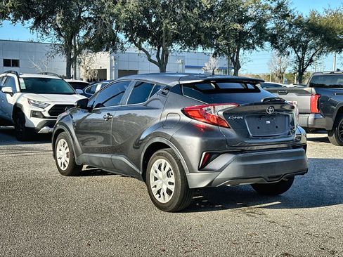 Used 2020 Toyota C-HR LE image 4