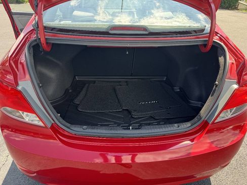 Used 2015 Hyundai Accent GLS w/ Option Group 02 FWD image 25