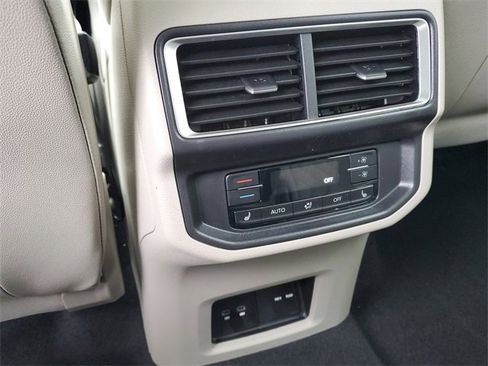 New 2025 Volkswagen Atlas SEL Premium R-Line image 13