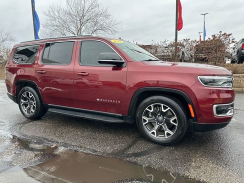 Used 2023 Jeep Wagoneer Series III w/ Preferred Equipment Group image 16