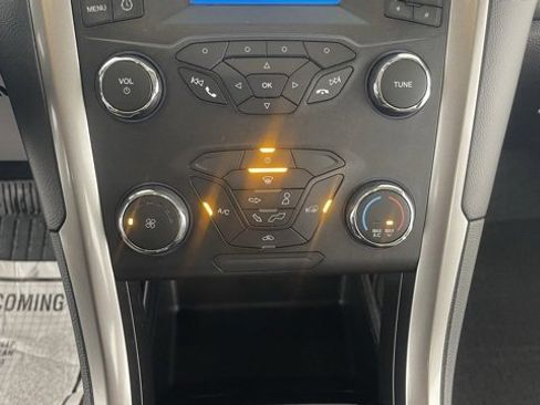 Used 2022 Ford Escape SE w/ SE Sport Appearance Package image 41