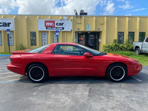 Used 1994 Pontiac Firebird Formula RWD image 9