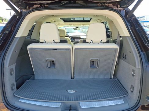 Used 2020 Cadillac XT6 Premium Luxury FWD image 29