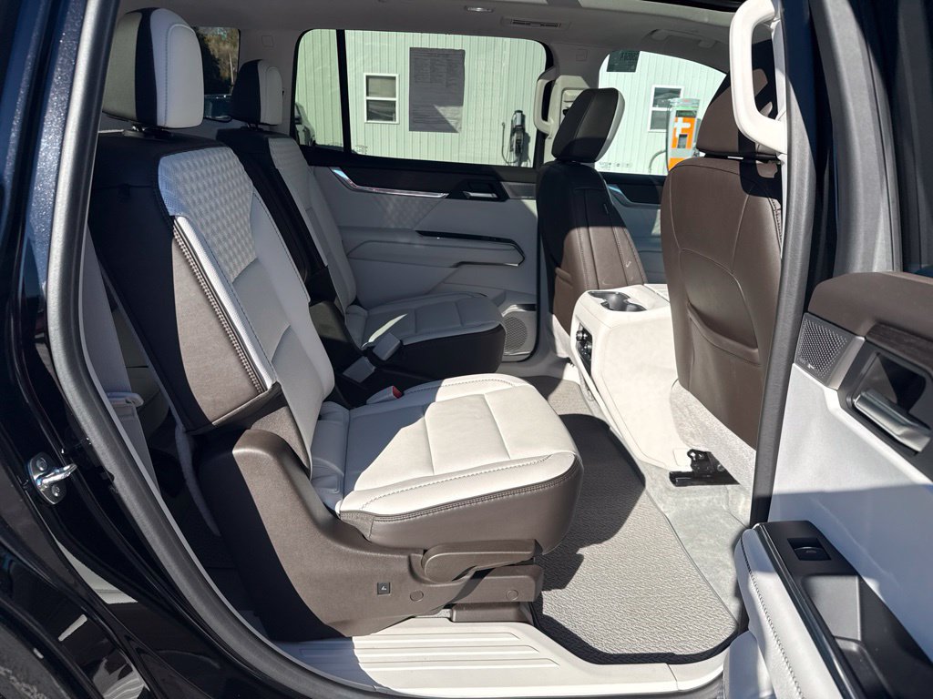 Used 2024 GMC Acadia Denali w/ Super Cruise Package AWD/4WD image 18
