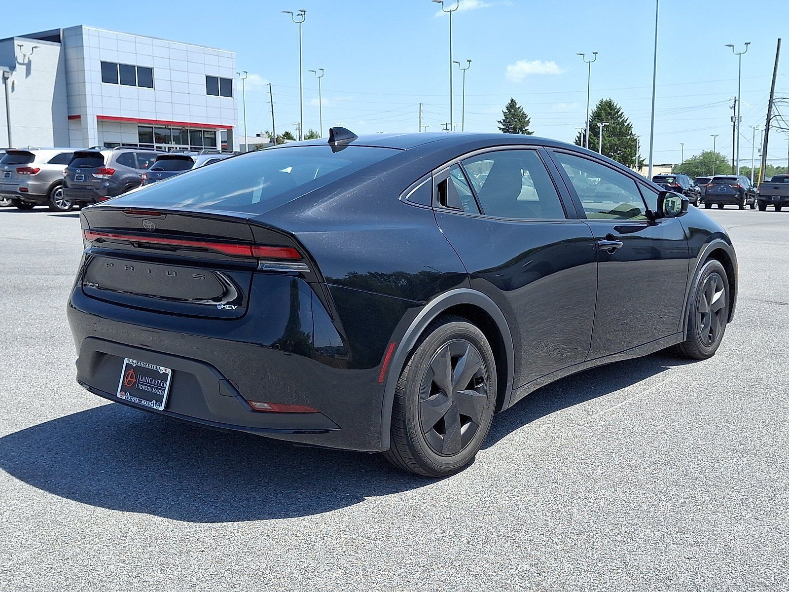 Used 2025 Toyota Prius LE FWD image 7