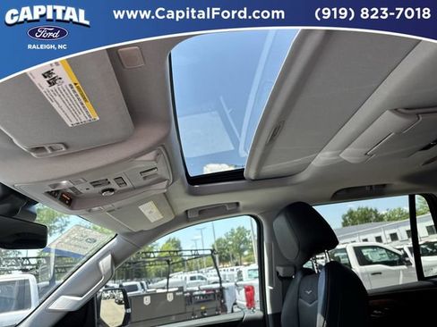 Used 2020 Cadillac Escalade Premium Luxury AWD/4WD image 22