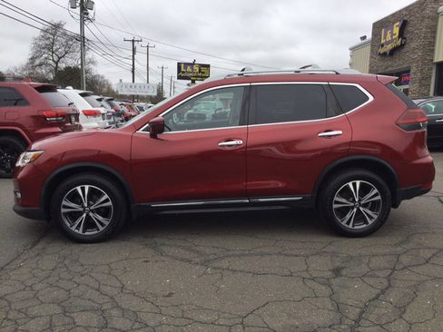 Used 2018 Nissan Rogue SL w/ Premium Package image 11