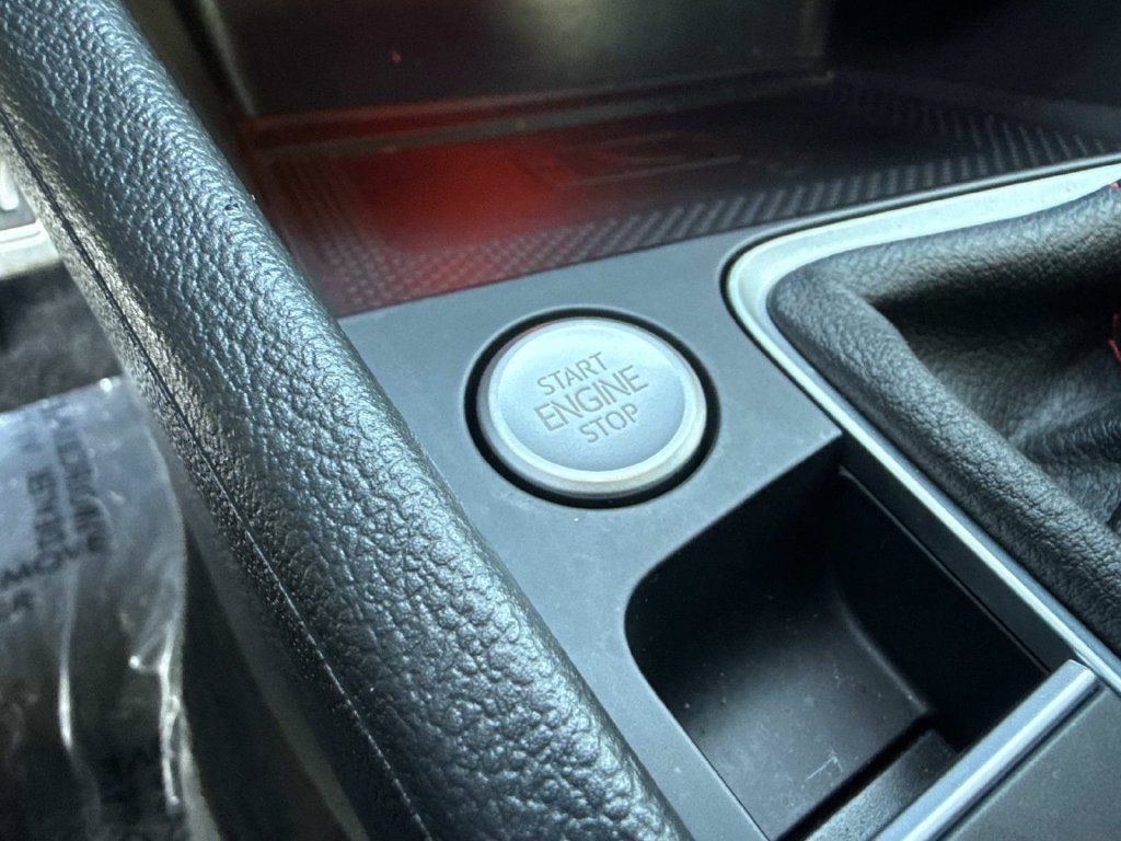 Used 2024 Volkswagen Jetta GLI Autobahn FWD image 35
