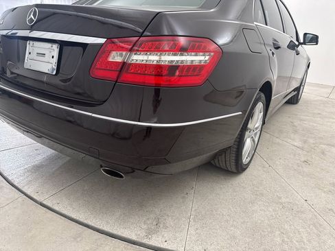 Used 2010 Mercedes-Benz E 350 Sedan image 22