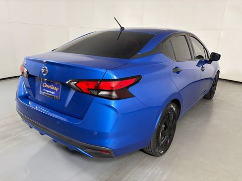 Used 2022 Nissan Versa S FWD image 7