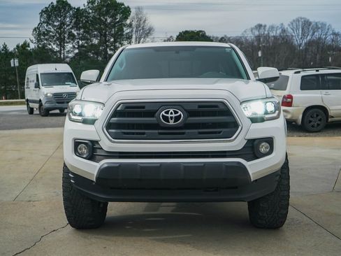 Used 2016 Toyota Tacoma SR5 image 25