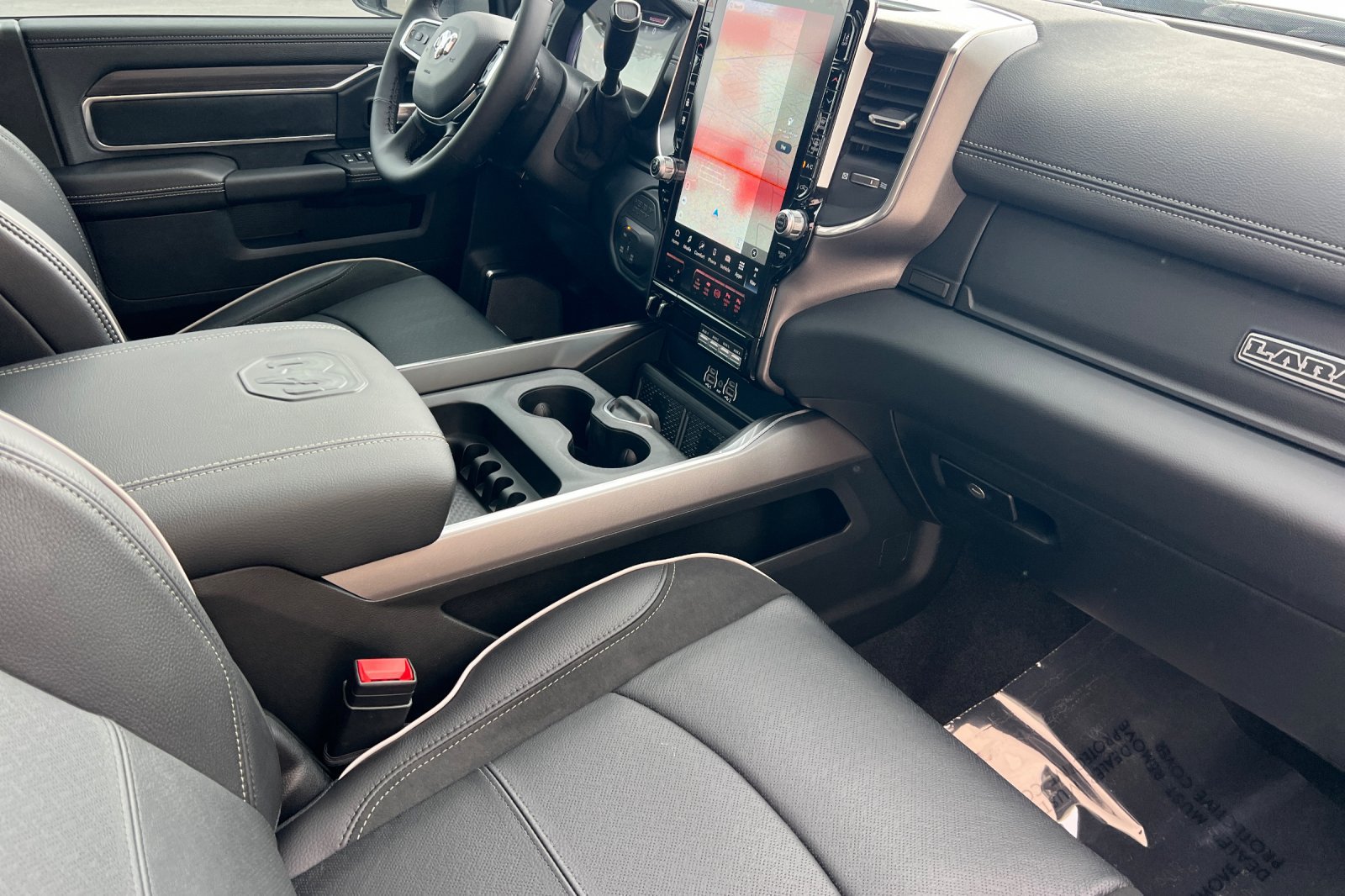 New 2026 RAM 3500 Laramie AWD/4WD image 17