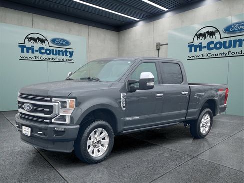 Used 2021 Ford F250 Platinum w/ FX4 Off-Road Package image 3