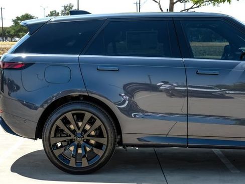 New 2026 Land Rover Range Rover Sport Dynamic SE AWD/4WD image 9