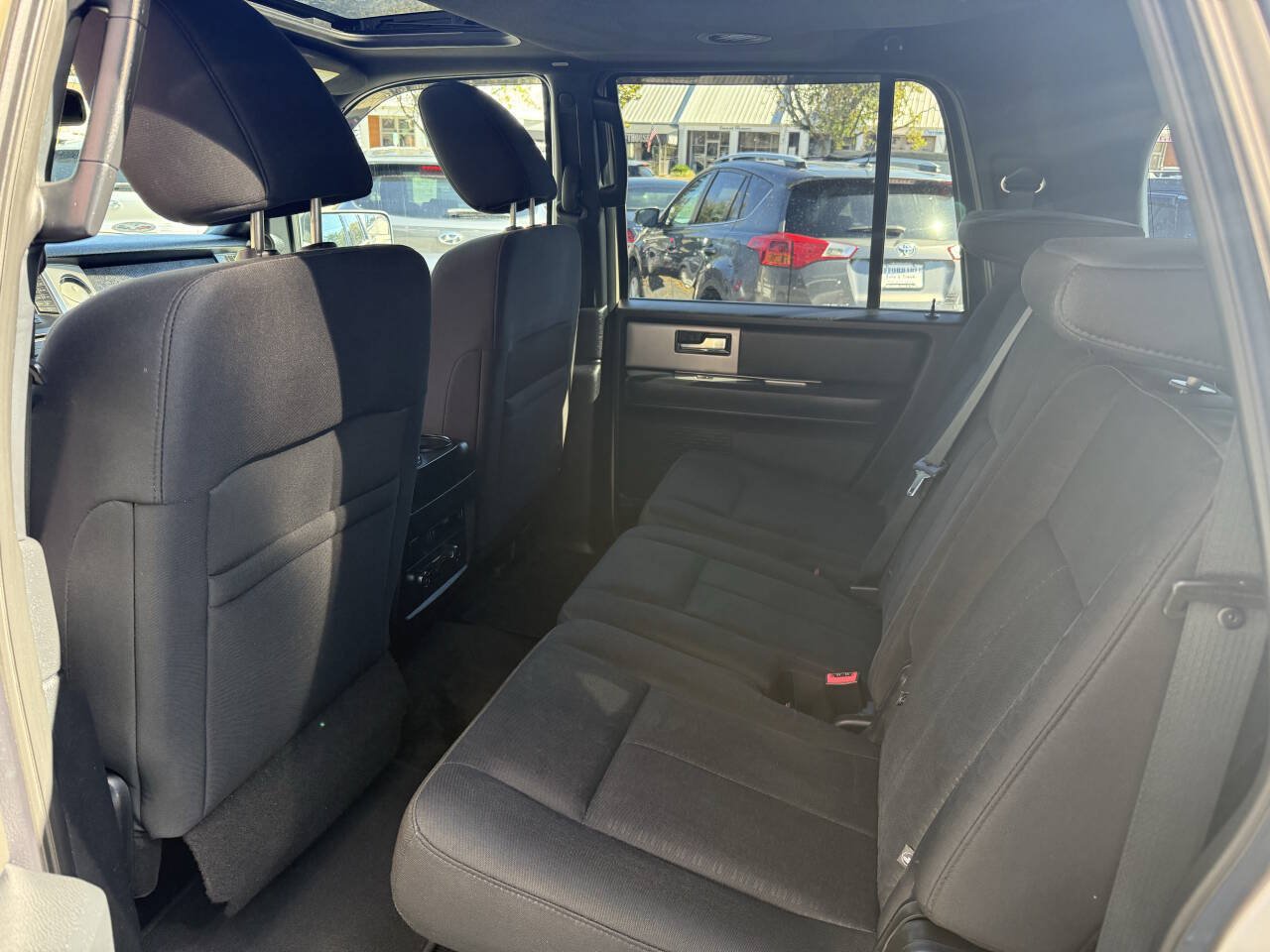 Used 2017 Ford Expedition EL XLT AWD/4WD image 15