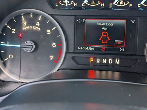 Used 2019 Ford F150 XLT w/ Equipment Group 302A Luxury AWD/4WD image 17