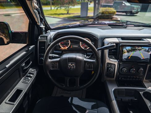 Used 2017 RAM 3500 Tradesman w/ Chrome Appearance Group image 19