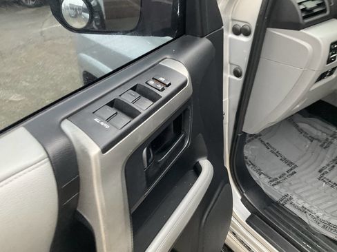 Used 2011 Toyota 4Runner SR5 image 10