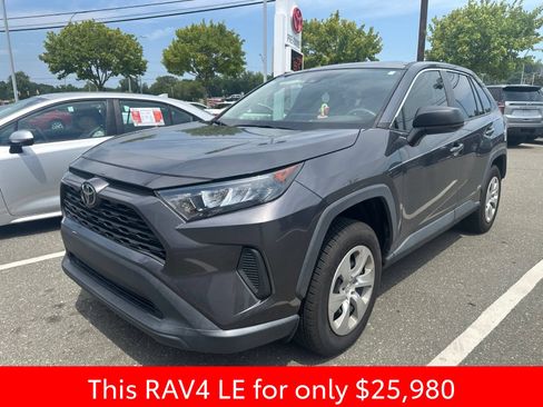 Used 2022 Toyota RAV4 LE FWD image 15