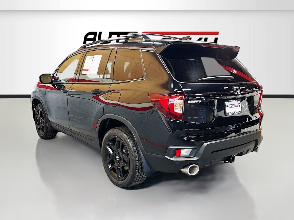 Used 2025 Honda Passport Black Edition image 5