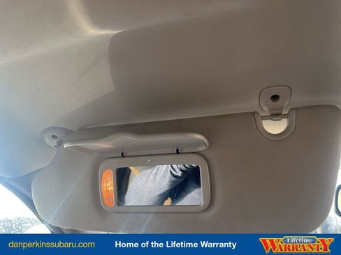 Used 2016 Chrysler Town & Country Touring image 23