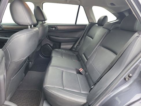 Used 2016 Subaru Outback 3.6R Limited image 21