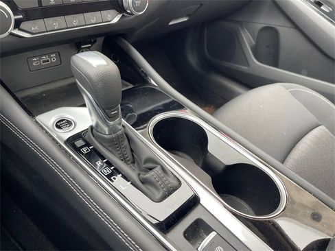 Used 2023 Nissan Altima 2.5 SV image 16