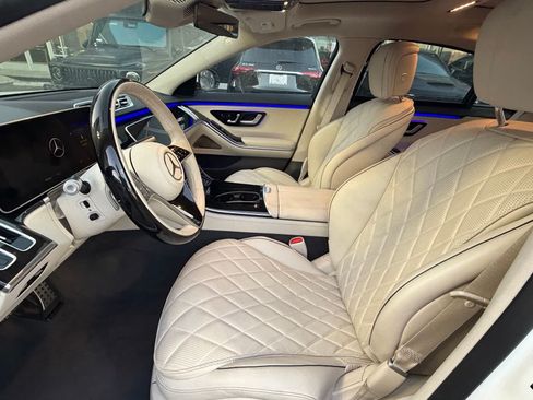 Used 2024 Mercedes-Benz S 580e 4MATIC Sedan w/ AMG Line image 6