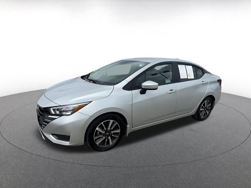 Used 2025 Nissan Versa SV w/ Trunk Package FWD image 8