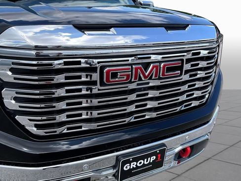 Used 2024 GMC Sierra 1500 SLT AWD/4WD image 29