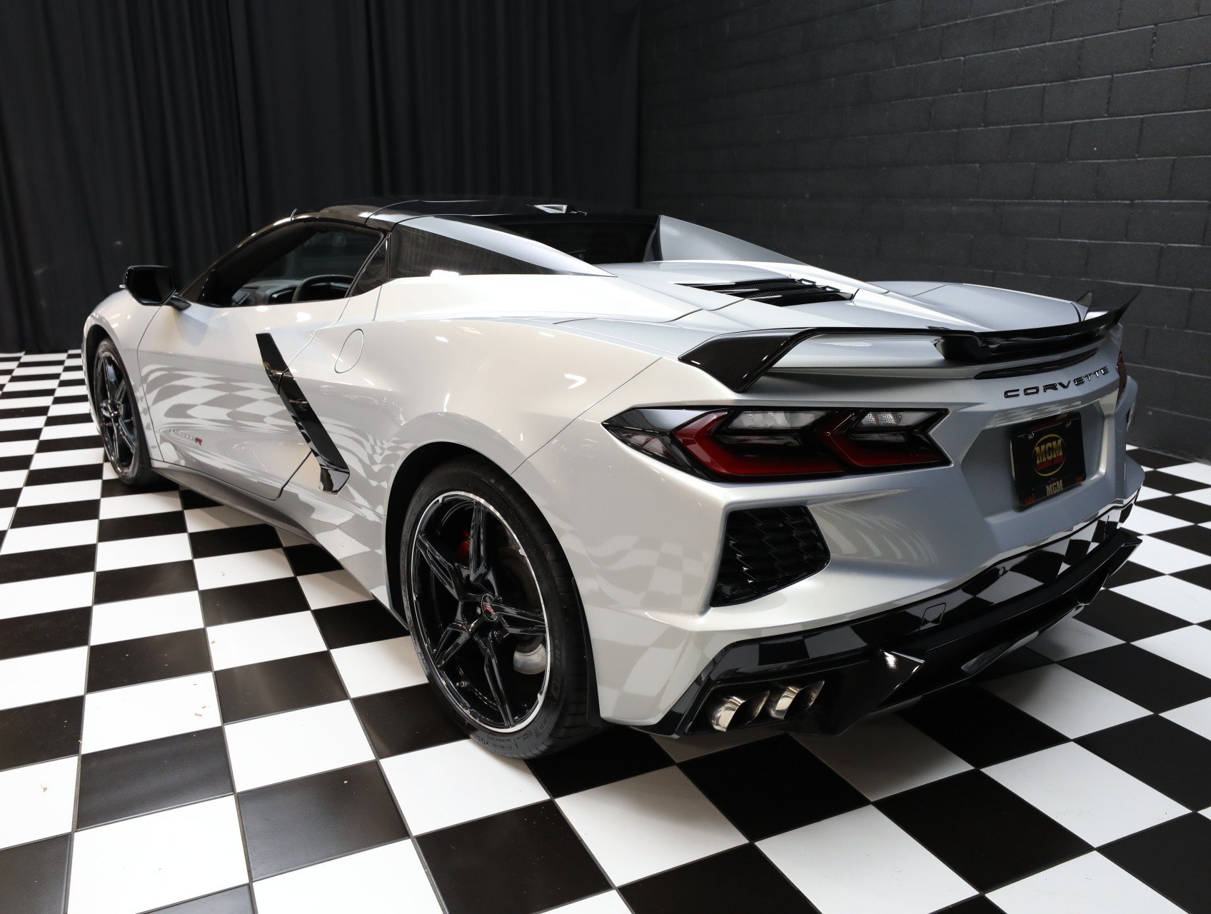 Used 2021 Chevrolet Corvette Stingray Premium Conv w/ Z51 Performance Package RWD image 30