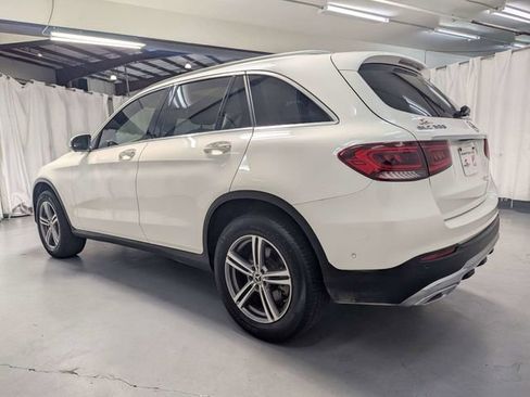 Used 2020 Mercedes-Benz GLC 300 w/ Parking Assistance Package image 4
